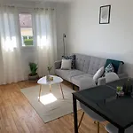 Lacolline-ponthebert,com - Entier Rénové -grand Parking Gratuit, équipé, Confortable, Netflix Et Amazon Prime Gratuits Et Illimités, Matelas Emma, Lave Linge, Vue Sur La Vallée, Rdc Appartamento *