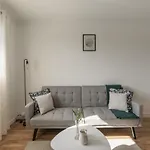 Appartamento Lacolline-ponthebert,com - Entier Rénové -grand Parking Gratuit, équipé, Confortable, Netflix Et Amazon Prime Gratuits Et Illimités, Matelas Emma, Lave Linge, Vue Sur La Vallée, Rdc Pont-Hebert