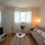 La Colline - - Com - Grand Parking Gratuit, De 1 A 4 Personnes, Equipe, Netflix, Amazon Prime Gratuits Et Illimites, Matelas Emma, Lave Linge, Vue Sur La Vallee, Rdc Apartmán *