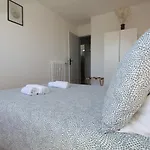 La Colline - - Com - Grand Parking Gratuit, De 1 A 4 Personnes, Equipe, Netflix, Amazon Prime Gratuits Et Illimites, Matelas Emma, Lave Linge, Vue Sur La Vallee, Rdc Apartmán *