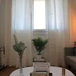 La Colline - - Com - Grand Parking Gratuit, De 1 A 4 Personnes, Equipe, Netflix, Amazon Prime Gratuits Et Illimites, Matelas Emma, Lave Linge, Vue Sur La Vallee, Rdc Apartmán