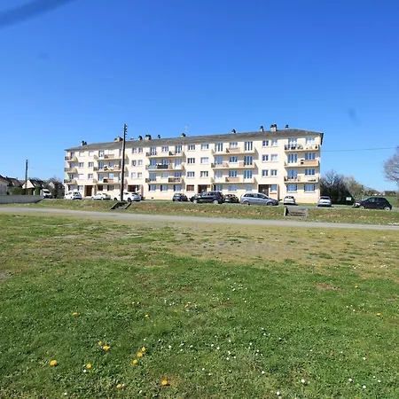 Grand Parking Gratuit, De 1 A 4 Personnes, Equipe, Netflix, Amazon Prime Gratuits Et Illimites, Matelas Emma, Lave Linge, Vue Sur La Vallee, Rdc Pont-Hebert