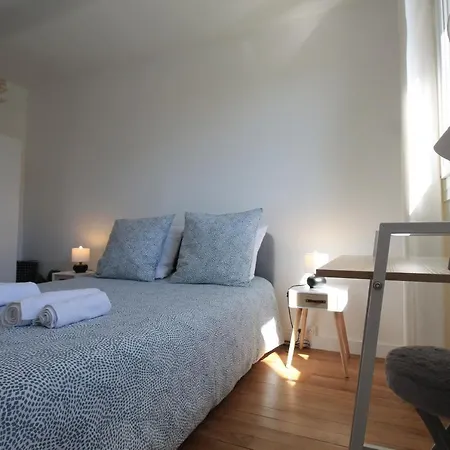 Apartment Valley View Retreat: Fully Renovated With Free Parking And Streaming
