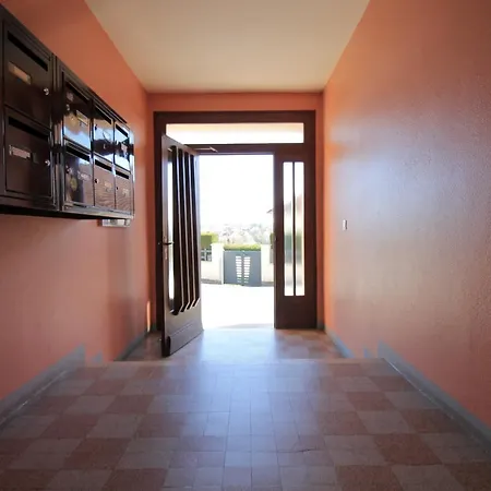 Valley View Retreat: Fully Renovated With Free Parking And Streaming