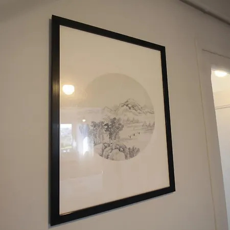 Apartment Valley View Retreat: Fully Renovated With Free Parking And Streaming Pont-Hebert