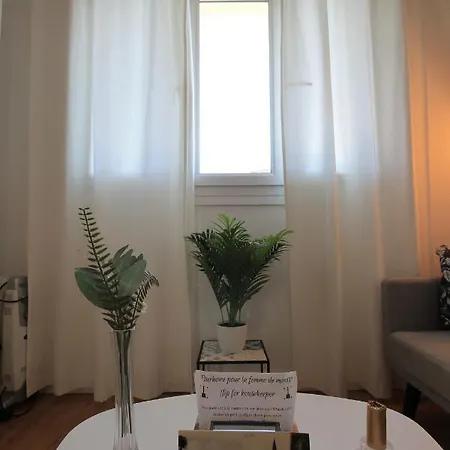 Valley View Retreat: Fully Renovated With Free Parking And Streaming Apartment