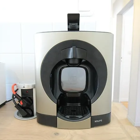 Grand Parking Gratuit, De 1 A 4 Personnes, Equipe, Netflix, Amazon Prime Gratuits Et Illimites, Matelas Emma, Lave Linge, Vue Sur La Vallee, Rdc Lägenhet