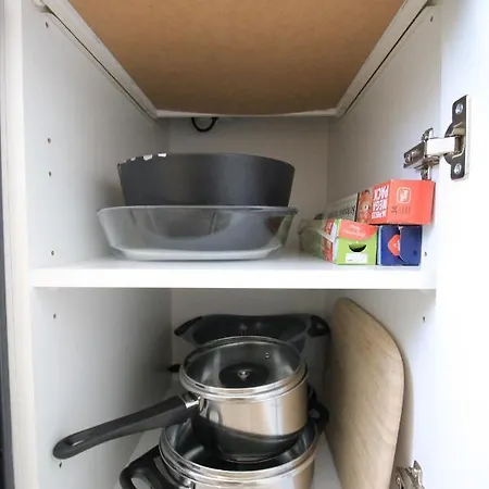 Lacolline-ponthebert,com - Entier Rénové -grand Parking Gratuit, équipé, Confortable, Netflix Et Amazon Prime Gratuits Et Illimités, Matelas Emma, Lave Linge, Vue Sur La Vallée, Rdc