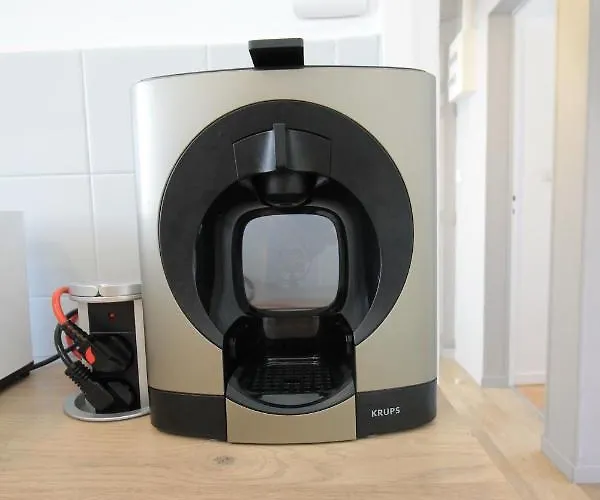 Appartamento Lacolline-ponthebert,com - Entier Rénové -grand Parking Gratuit, équipé, Confortable, Netflix Et Amazon Prime Gratuits Et Illimités, Matelas Emma, Lave Linge, Vue Sur La Vallée, Rdc