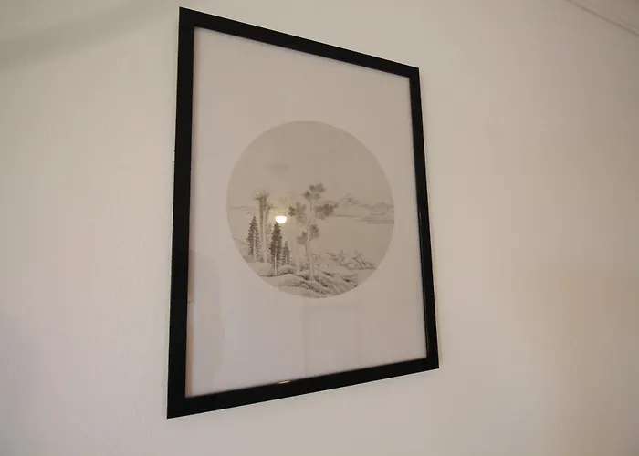 Grand Parking Gratuit, De 1 A 4 Personnes, Equipe, Netflix, Amazon Prime Gratuits Et Illimites, Matelas Emma, Lave Linge, Vue Sur La Vallee, Rdc Apartman *