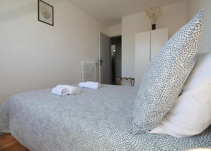 Lacolline-ponthebert,com - Entier Rénové -grand Parking Gratuit, équipé, Confortable, Netflix Et Amazon Prime Gratuits Et Illimités, Matelas Emma, Lave Linge, Vue Sur La Vallée, Rdc Appartamento *