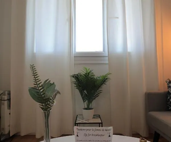 Lacolline-ponthebert,com - Entier Rénové -grand Parking Gratuit, équipé, Confortable, Netflix Et Amazon Prime Gratuits Et Illimités, Matelas Emma, Lave Linge, Vue Sur La Vallée, Rdc Appartamento